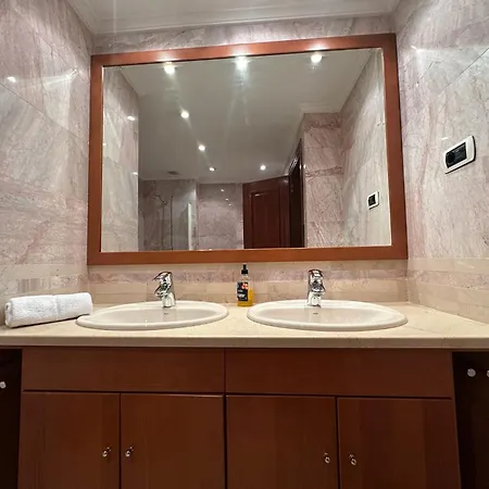 Апартаменты Riverside